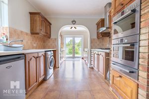 Kitchen - click for photo gallery